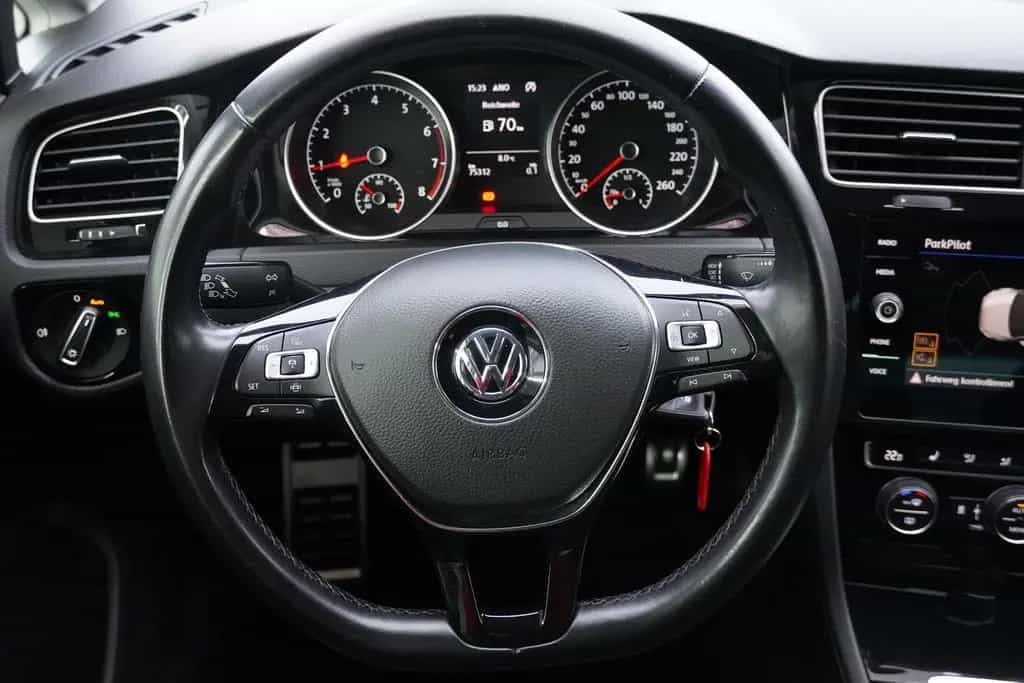Volkswagen Golf VII 1.0 TSI Join LED Navi ACC Standheizung 01/2019-photo-12