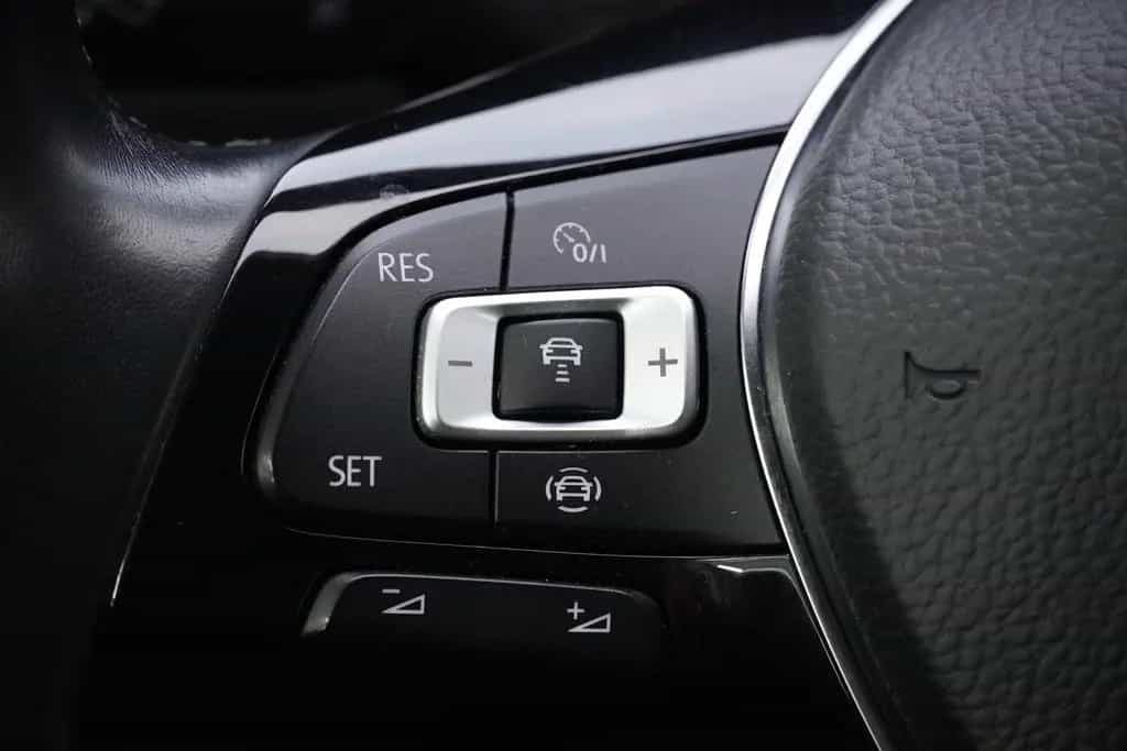Volkswagen Golf VII 1.0 TSI Join LED Navi ACC Standheizung 01/2019-photo-15