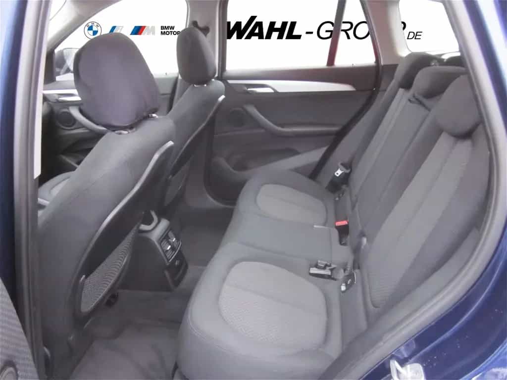 BMW X1 xDrive20i ADVANTAGE AUT PANO LED GRA RFK PDC 08/2017-photo-10