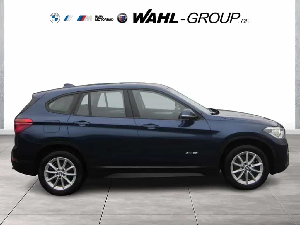 BMW X1 xDrive20i ADVANTAGE AUT PANO LED GRA RFK PDC 08/2017-photo-3