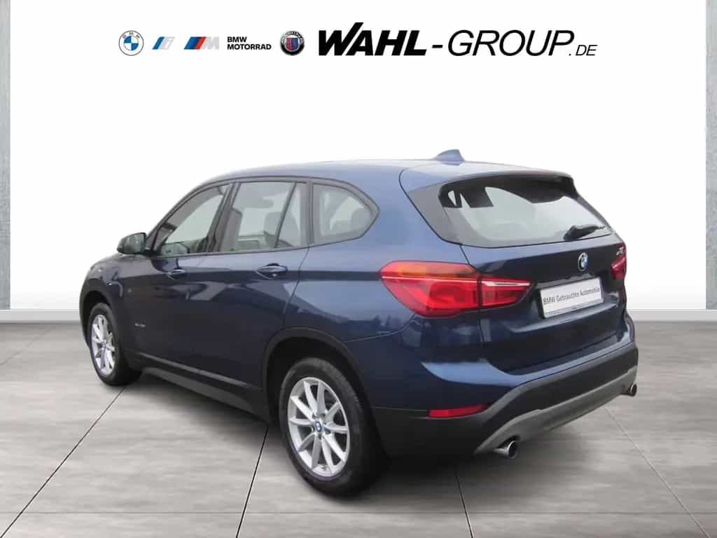 BMW X1 xDrive20i ADVANTAGE AUT PANO LED GRA RFK PDC 08/2017-photo-6
