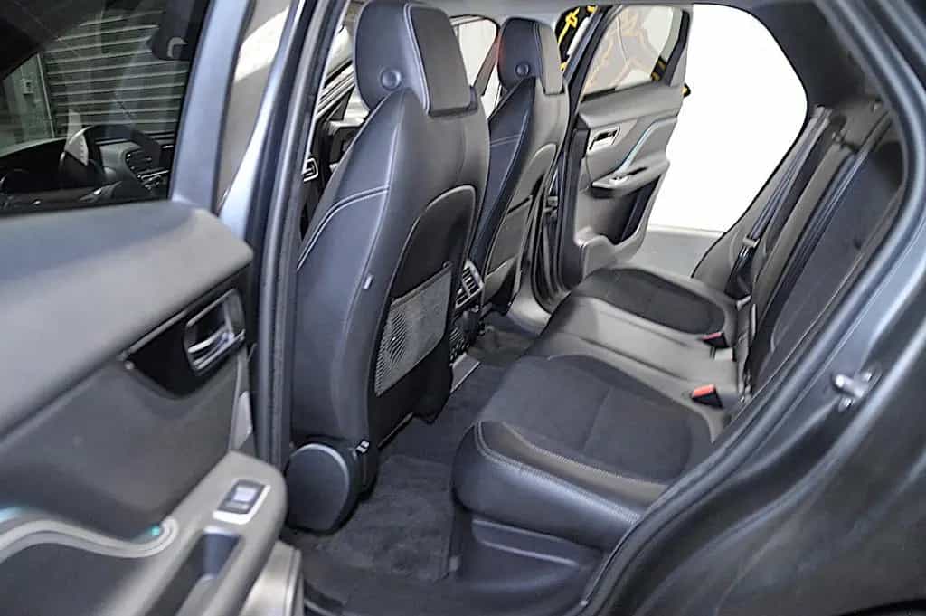 Jaguar F-Pace 20d AWD R-Sport Automatik 02/2019-photo-11