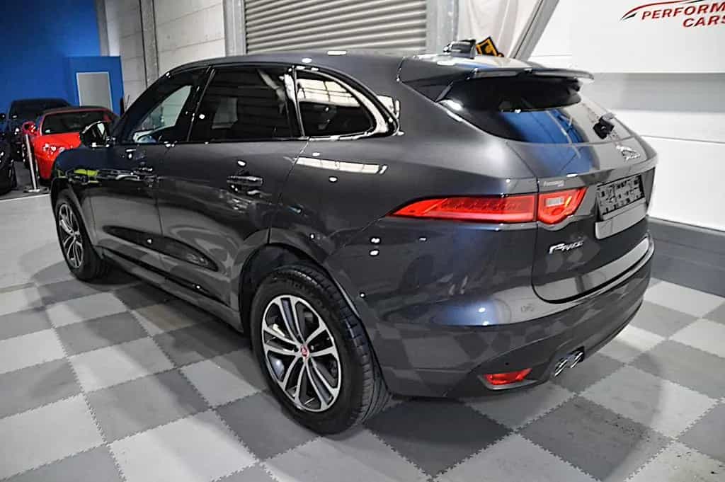 Jaguar F-Pace 20d AWD R-Sport Automatik 02/2019-photo-19