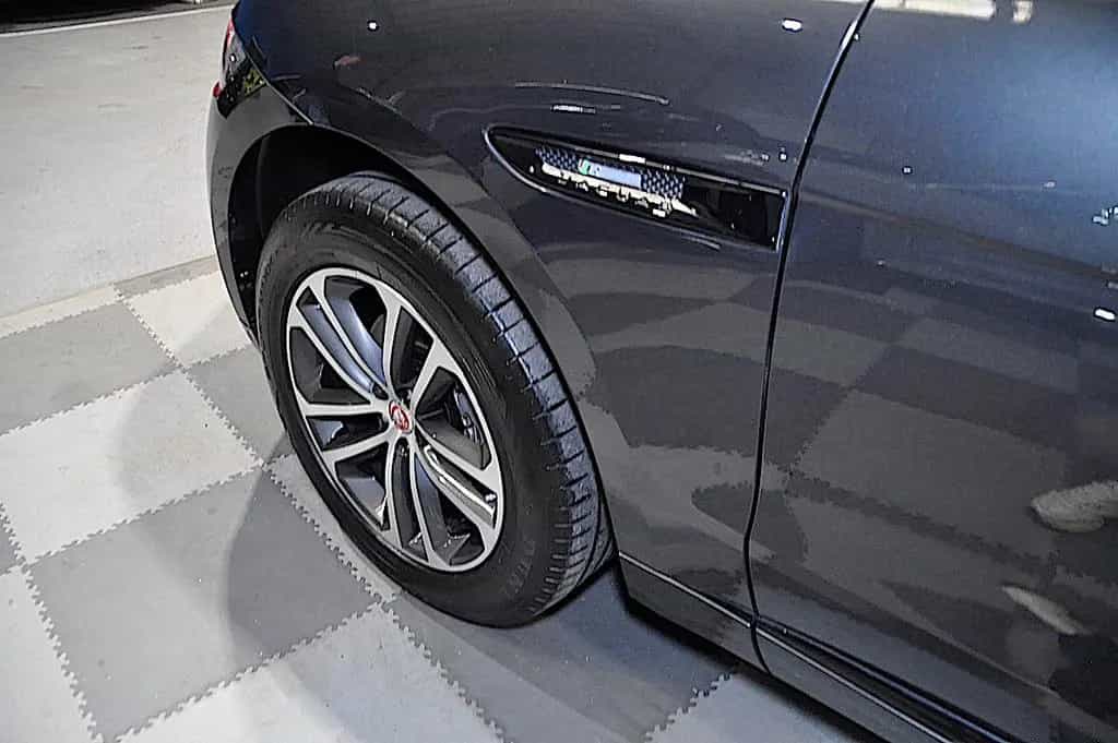 Jaguar F-Pace 20d AWD R-Sport Automatik 02/2019-photo-8