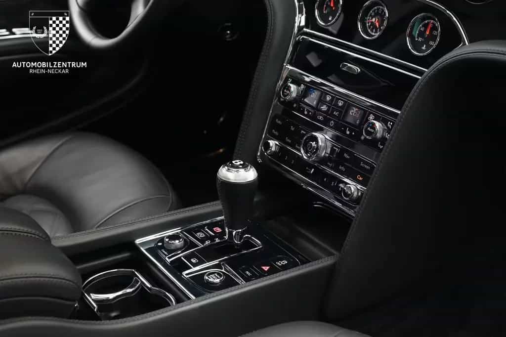 Bentley Mulsanne Mulliner/Picnic/TV/Premier/Kühlschrank 09/2015-photo-23