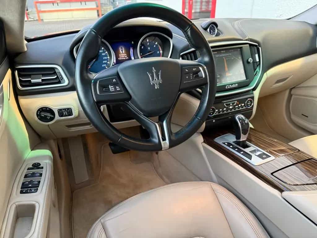 Maserati Ghibli GranSport Diesel Leder,19''HiFi,Nav,Kam 09/2015-photo-9