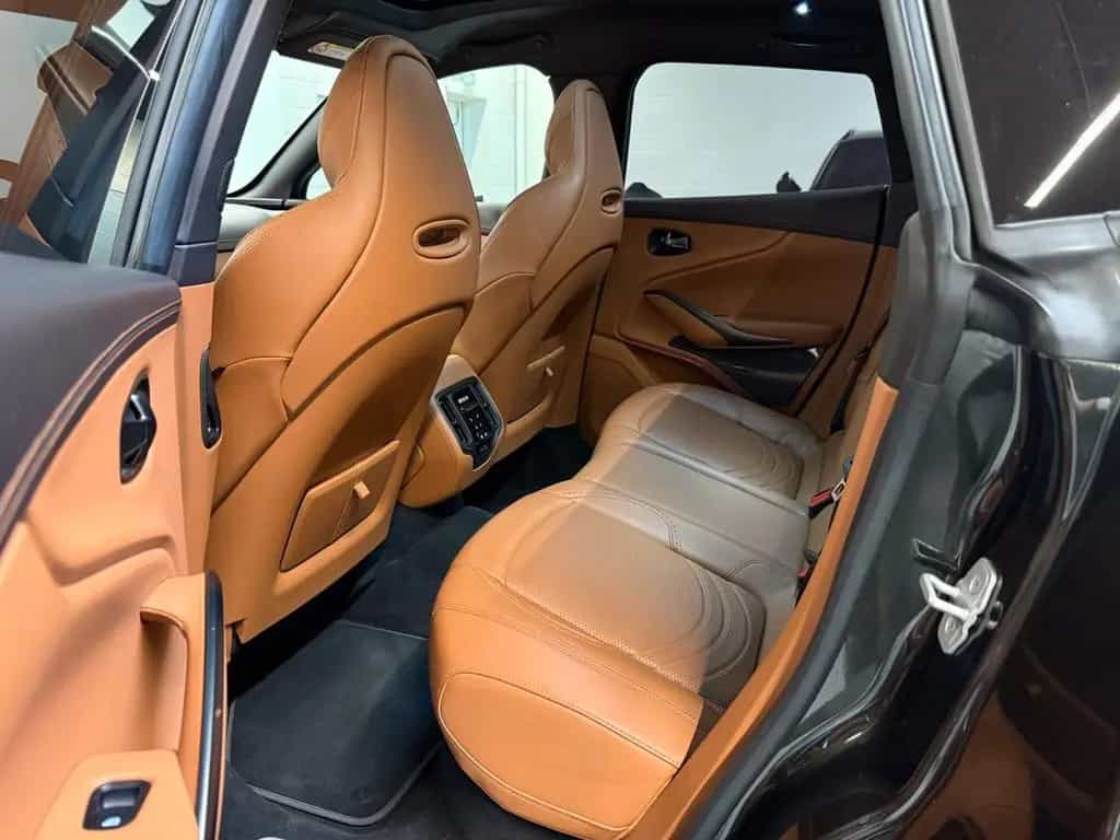 Aston Martin DBX 4.0 V8 05/2022-photo-23