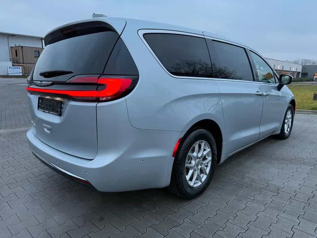 Chrysler unfallfrei Sitzplätze,Voll-LED,360°,ACC 07/2023-photo-1