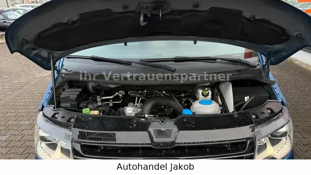 Volkswagen Multivan 05/2015-photo-15
