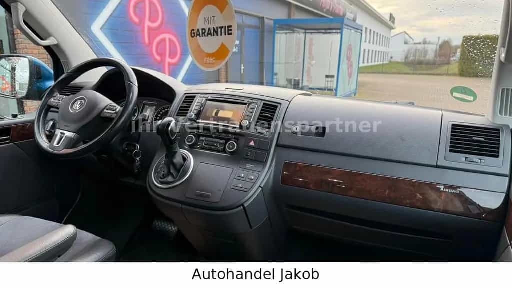 Volkswagen Multivan 05/2015-photo-19