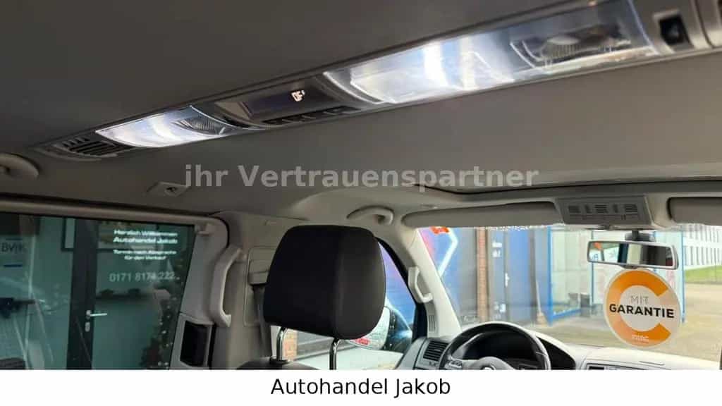 Volkswagen Multivan 05/2015-photo-27