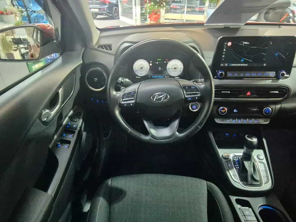 Hyundai KONA Prime 2WD Automatik/Keyl./LED/CarPlay/Facel 08/2022-photo-23