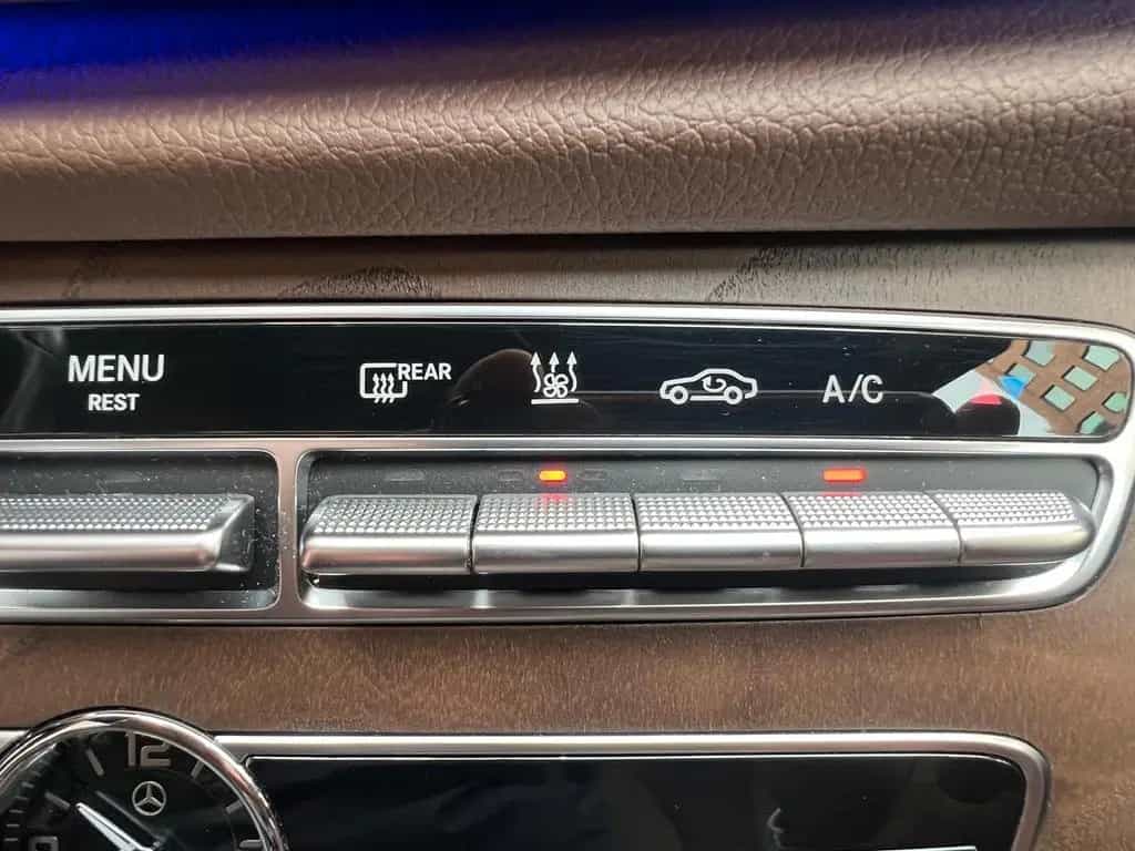 Mercedes-Benz E-Class 200T*4Matic*DISTR*TOTW*AHK*ESD*360°STANDHZ 11/2018-photo-17