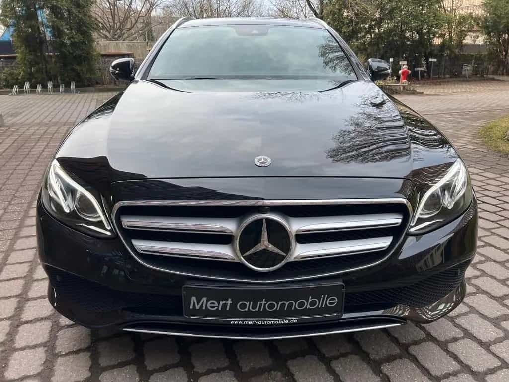 Mercedes-Benz E-Class 200T*4Matic*DISTR*TOTW*AHK*ESD*360°STANDHZ 11/2018-photo-23