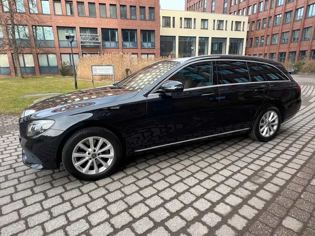 Mercedes-Benz E-Class 200T*4Matic*DISTR*TOTW*AHK*ESD*360°STANDHZ 11/2018-photo-4