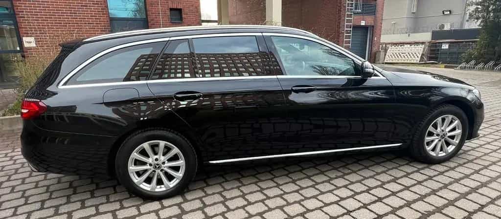 Mercedes-Benz E-Class 200T*4Matic*DISTR*TOTW*AHK*ESD*360°STANDHZ 11/2018-photo-8
