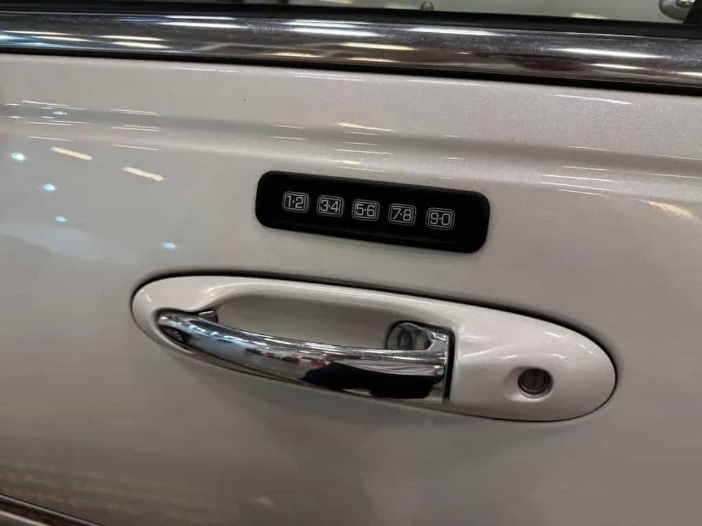 Lincoln 4.6 V8 | Signature Limited | Leder, Sunroof 04/2004-photo-11