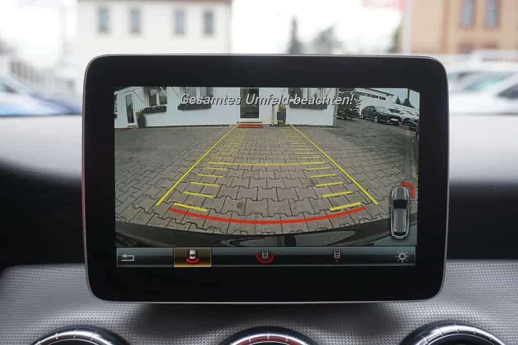 Mercedes-Benz CLA-Class 200 Shooting Brake Klima LED Navi AHK Kamera 08/2018-photo-12