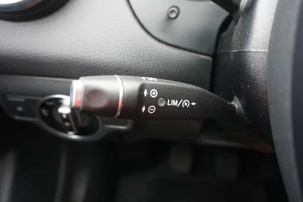 Mercedes-Benz CLA-Class 200 Shooting Brake Klima LED Navi AHK Kamera 08/2018-photo-22