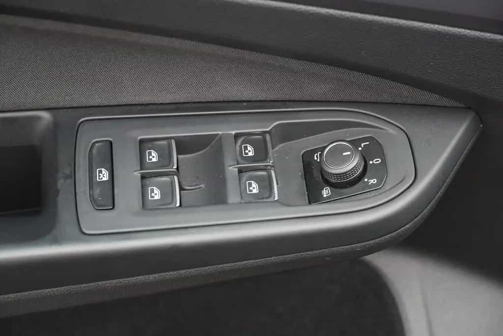 Volkswagen Golf VIII Style eTSI Klimaaut. LED Sitzheizung 09/2020-photo-31