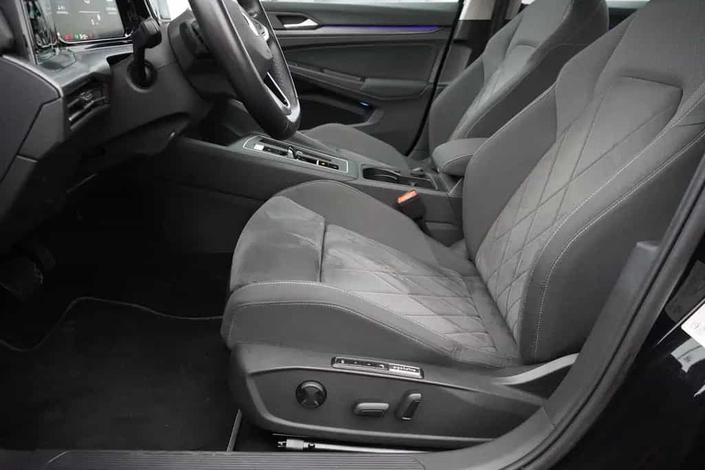 Volkswagen Golf VIII Style eTSI Klimaaut. LED Sitzheizung 09/2020-photo-32