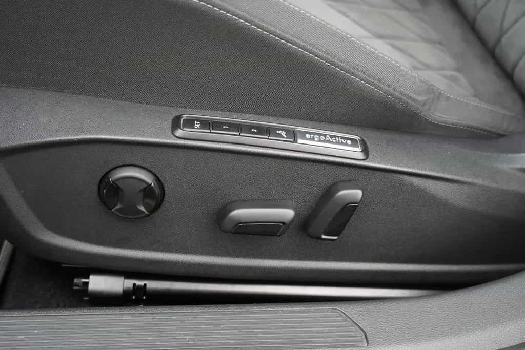 Volkswagen Golf VIII Style eTSI Klimaaut. LED Sitzheizung 09/2020-photo-33