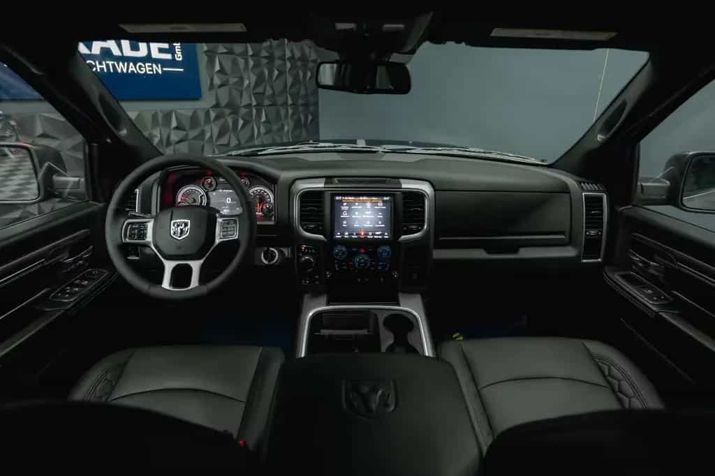 Dodge RAM 5.7 V8 HEMI 4x4 OFFROAD Night LONGBED *19%* 07/2021-photo-24