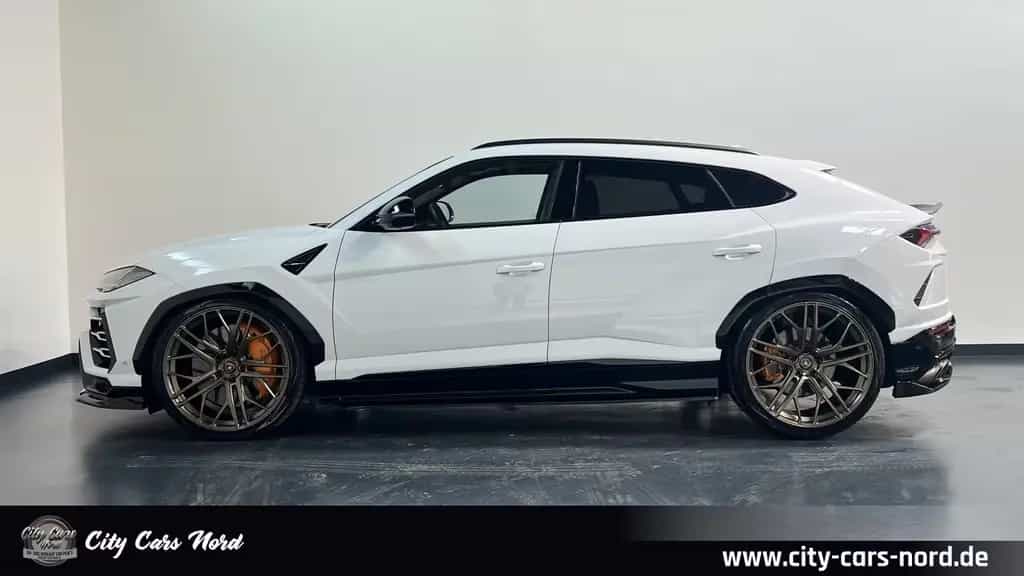 Lamborghini Urus 24 ZOLL-AKRAPOVIC-B&O-360° 04/2020-photo-1