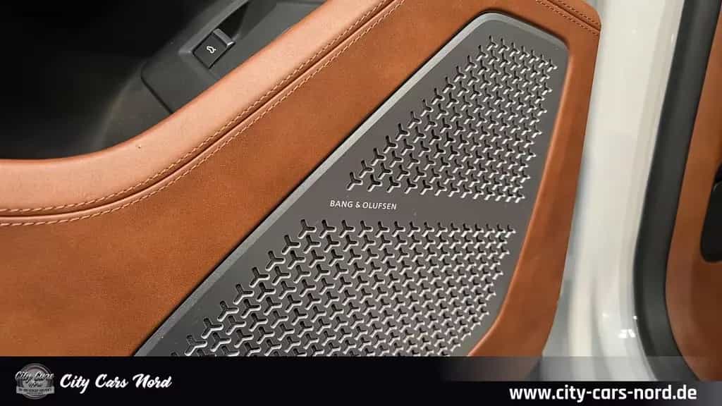 Lamborghini Urus 24 ZOLL-AKRAPOVIC-B&O-360° 04/2020-photo-11