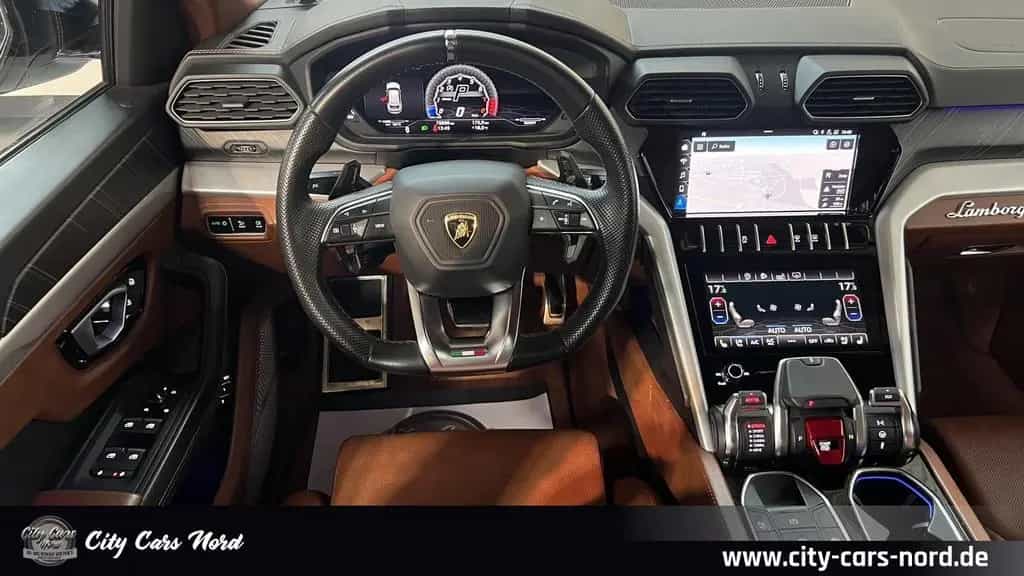 Lamborghini Urus 24 ZOLL-AKRAPOVIC-B&O-360° 04/2020-photo-15
