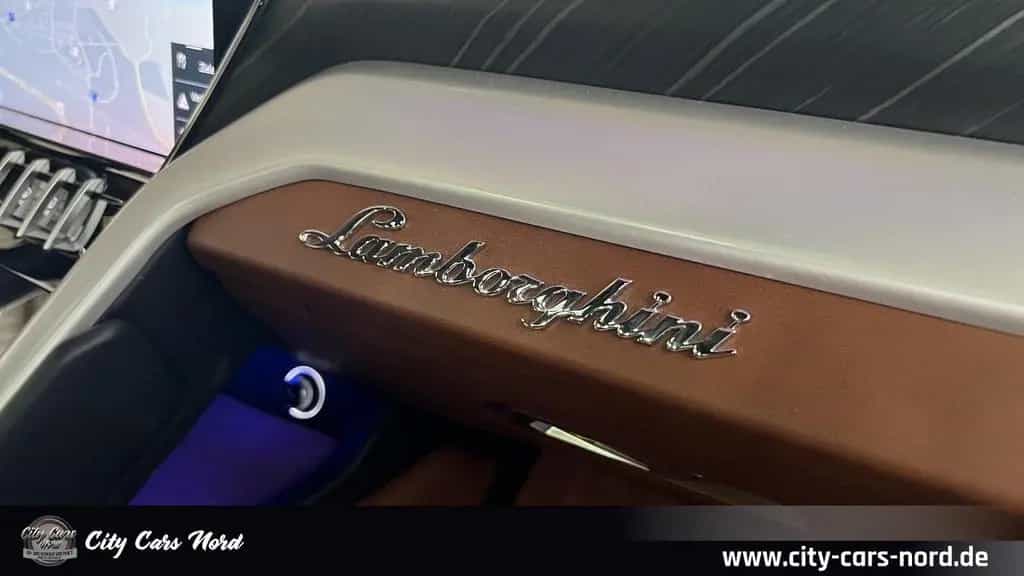Lamborghini Urus 24 ZOLL-AKRAPOVIC-B&O-360° 04/2020-photo-21