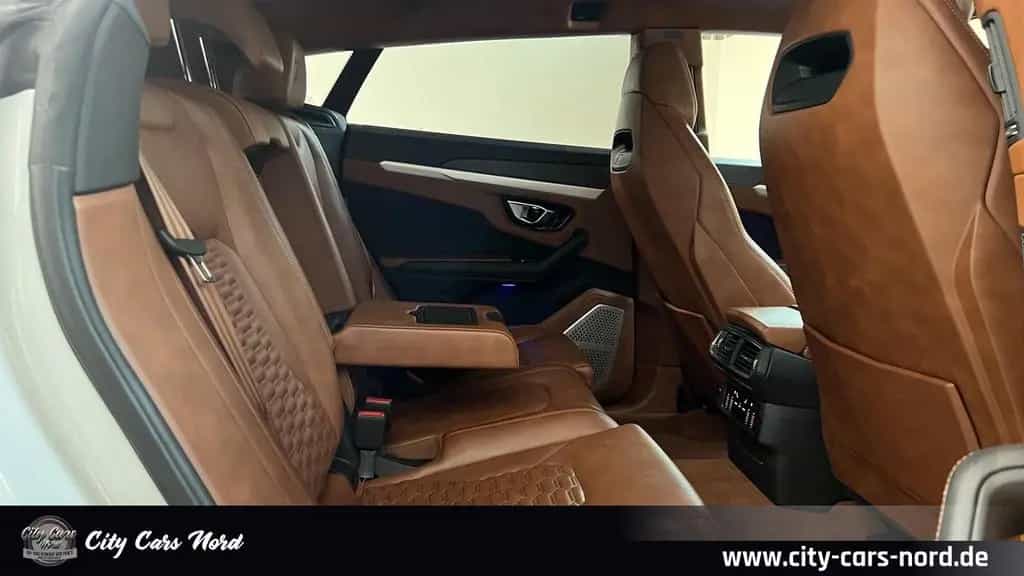 Lamborghini Urus 24 ZOLL-AKRAPOVIC-B&O-360° 04/2020-photo-28