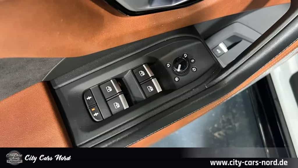 Lamborghini Urus 24 ZOLL-AKRAPOVIC-B&O-360° 04/2020-photo-9