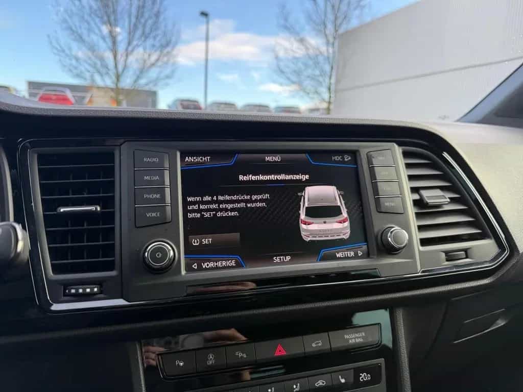 Cupra Ateca 2.0 TSI 4Drive Navi 360 Kamera Apple CarPl 11/2018-photo-32