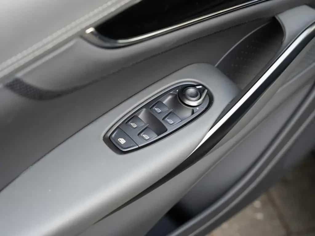 Aston Martin DBX 707 V8 4x4 MY25 02/2025-photo-31