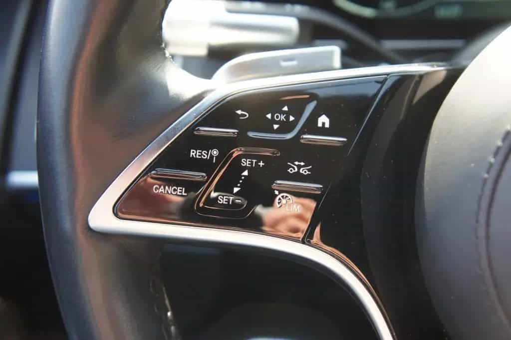Maybach S 680 L 4M HIGHEND*NP298.985,-€ CHAFFEUR*12 ZYL 12/2021-photo-46