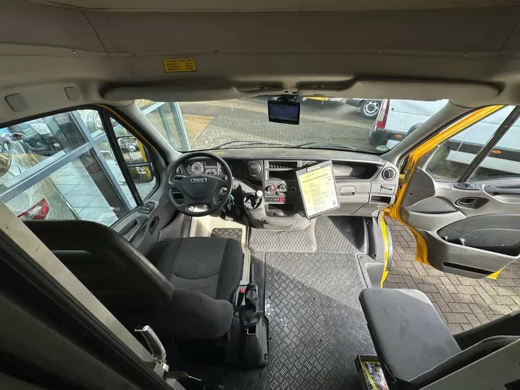 Iveco Daily T* Transporter*Postkoffer*NEU*2 Sitze 11/2013-photo-11