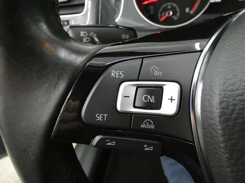 Volkswagen Golf VII 1.4 TSI Comfortline*NAVI*LED*AHK*KAMERA 01/2018-photo-15