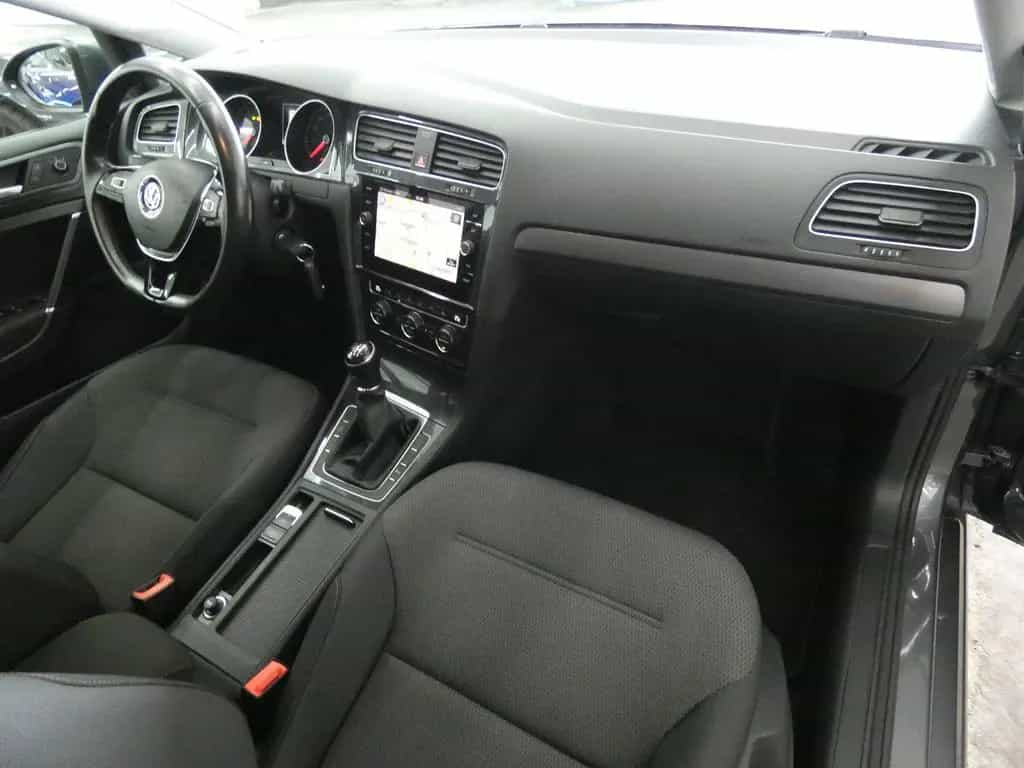 Volkswagen Golf VII 1.4 TSI Comfortline*NAVI*LED*AHK*KAMERA 01/2018-photo-5