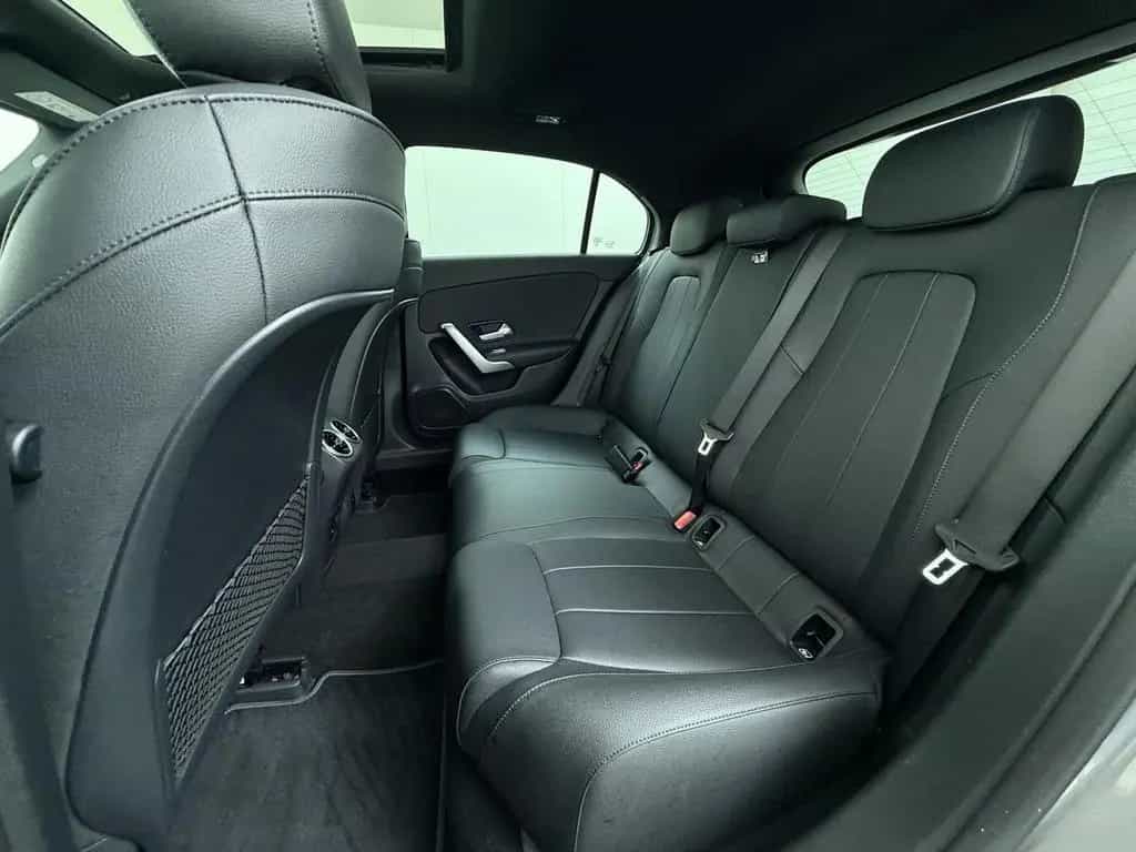 Mercedes-Benz A 180 Business Solution Luxury Panorama dak | si 04/2021-photo-17