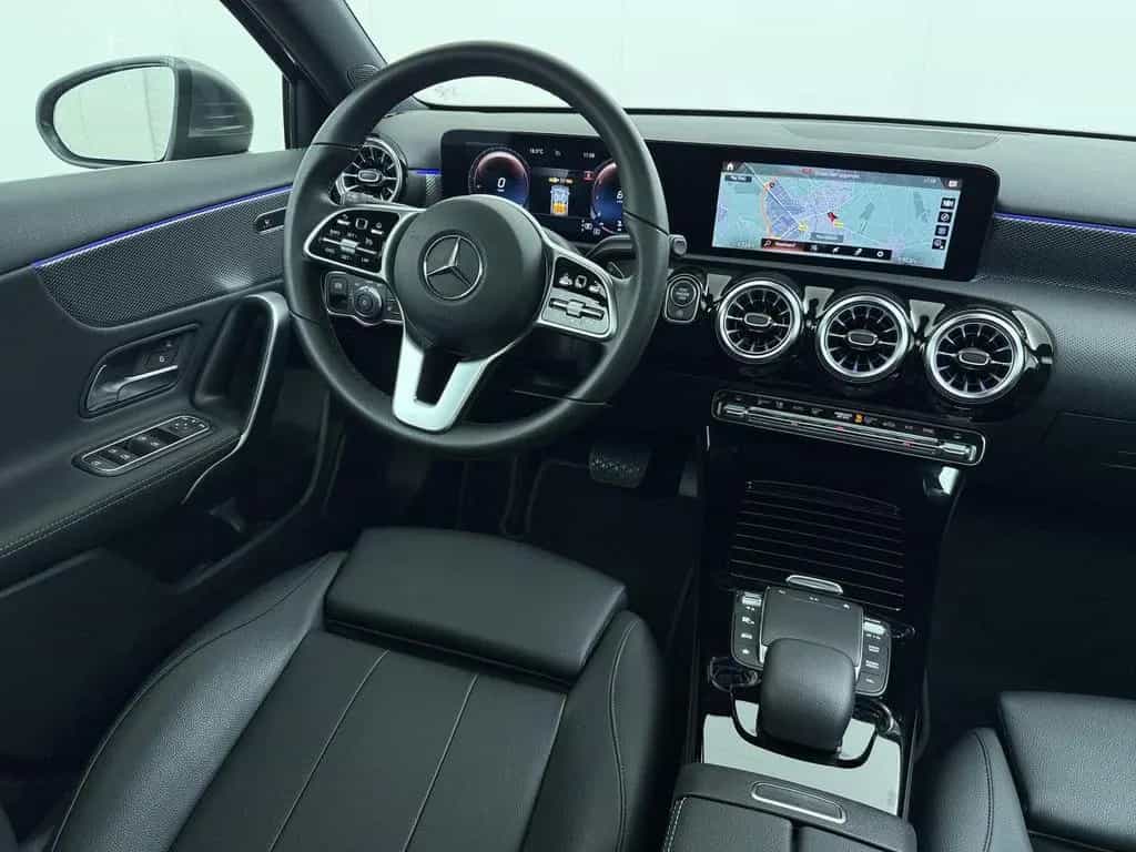 Mercedes-Benz A 180 Business Solution Luxury Panorama dak | si 04/2021-photo-20