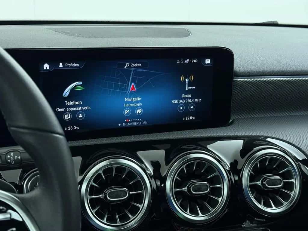Mercedes-Benz A 180 Business Solution Luxury Panorama dak | si 04/2021-photo-27