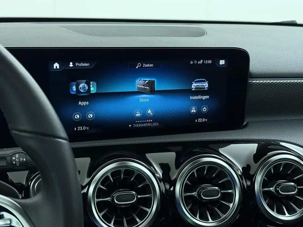 Mercedes-Benz A 180 Business Solution Luxury Panorama dak | si 04/2021-photo-29