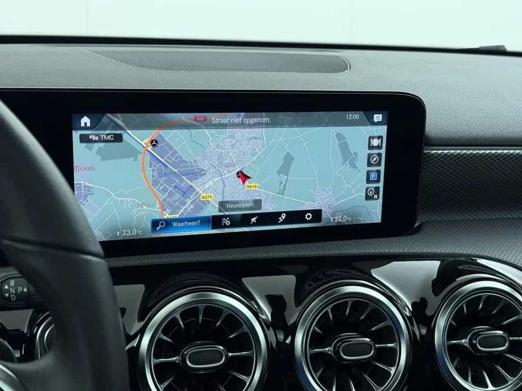 Mercedes-Benz A 180 Business Solution Luxury Panorama dak | si 04/2021-photo-31