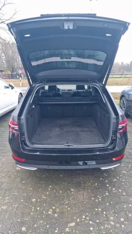 Skoda Superb Combi L&K AHK PANORAMA 02/2020-photo-10