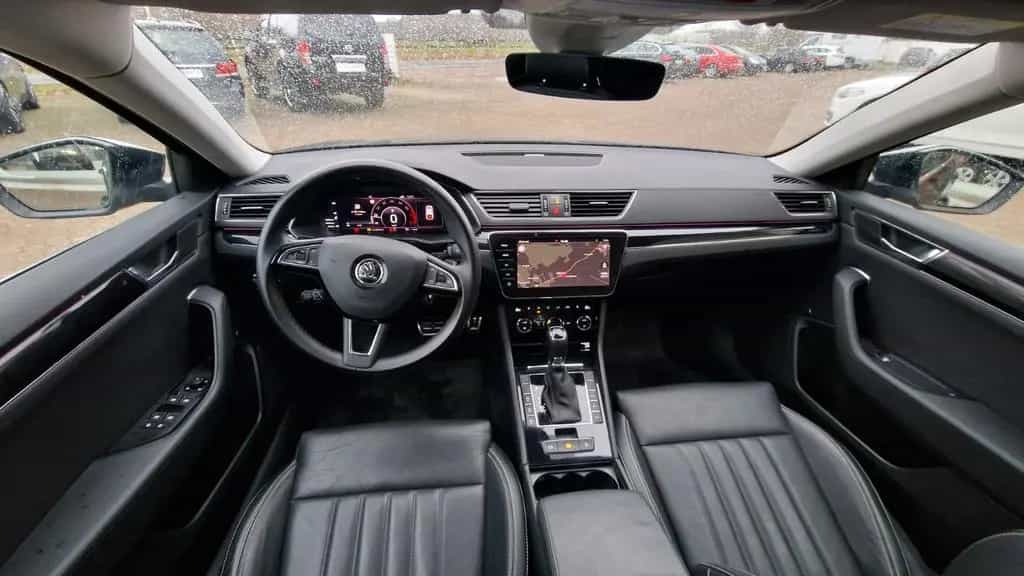 Skoda Superb Combi L&K AHK PANORAMA 02/2020-photo-13
