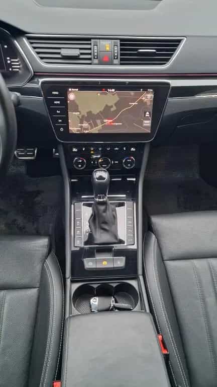 Skoda Superb Combi L&K AHK PANORAMA 02/2020-photo-16