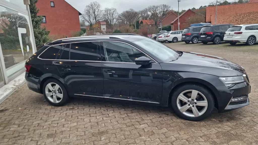 Skoda Superb Combi L&K AHK PANORAMA 02/2020-photo-4