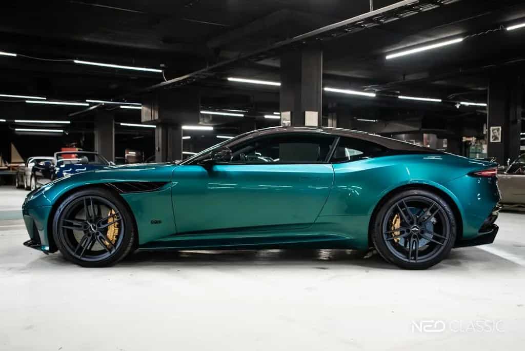 Aston Martin DBS 5.2 V12 05/2022-photo-1