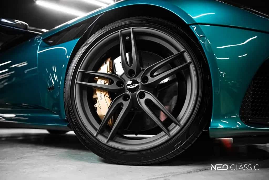 Aston Martin DBS 5.2 V12 05/2022-photo-15